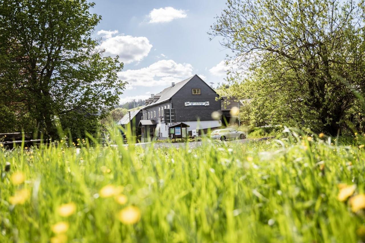 Gasthaus & Pension Am Rennsteig Spechtsbrunn Kültér fotó