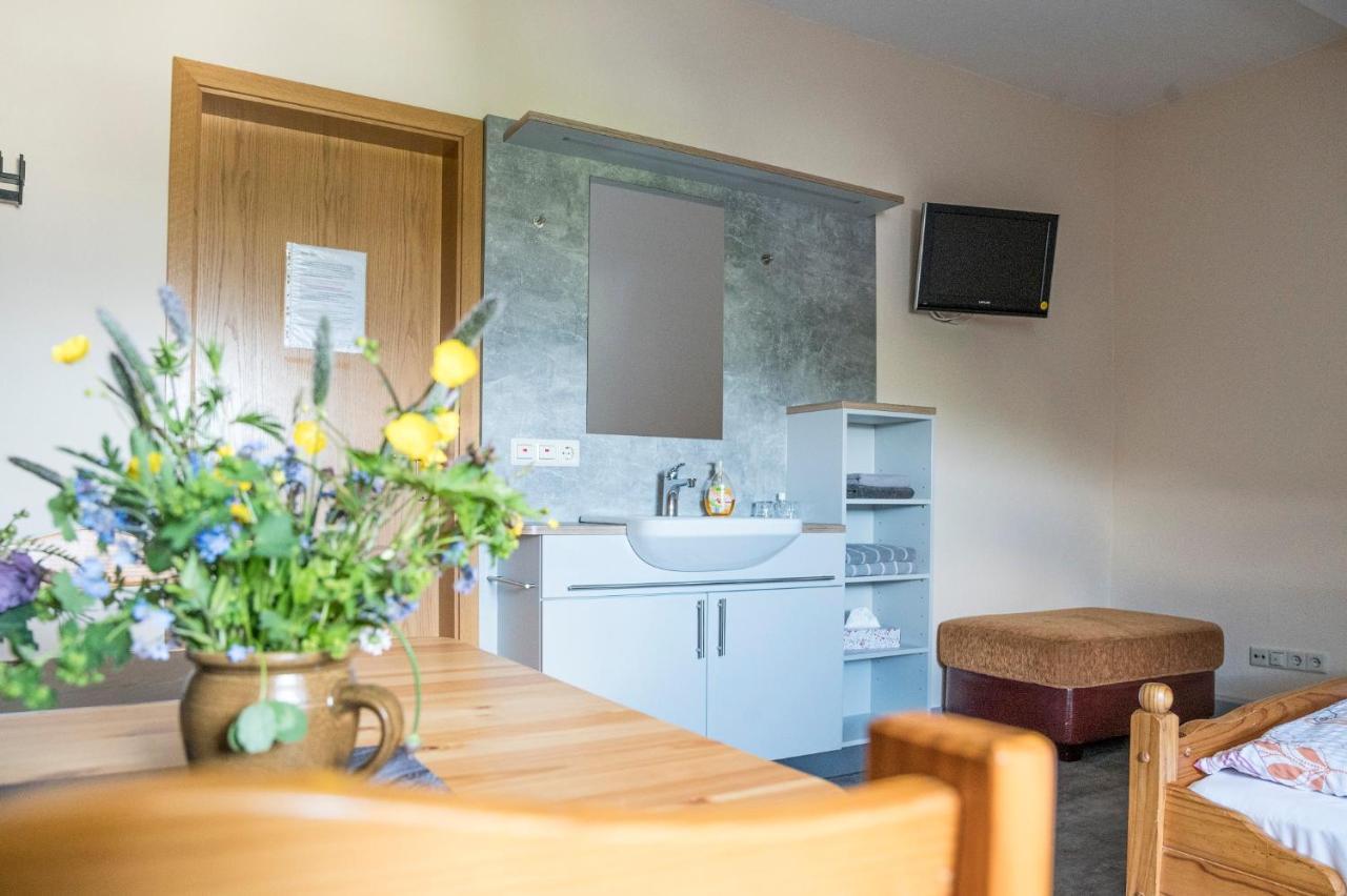 Gasthaus & Pension Am Rennsteig Spechtsbrunn Kültér fotó